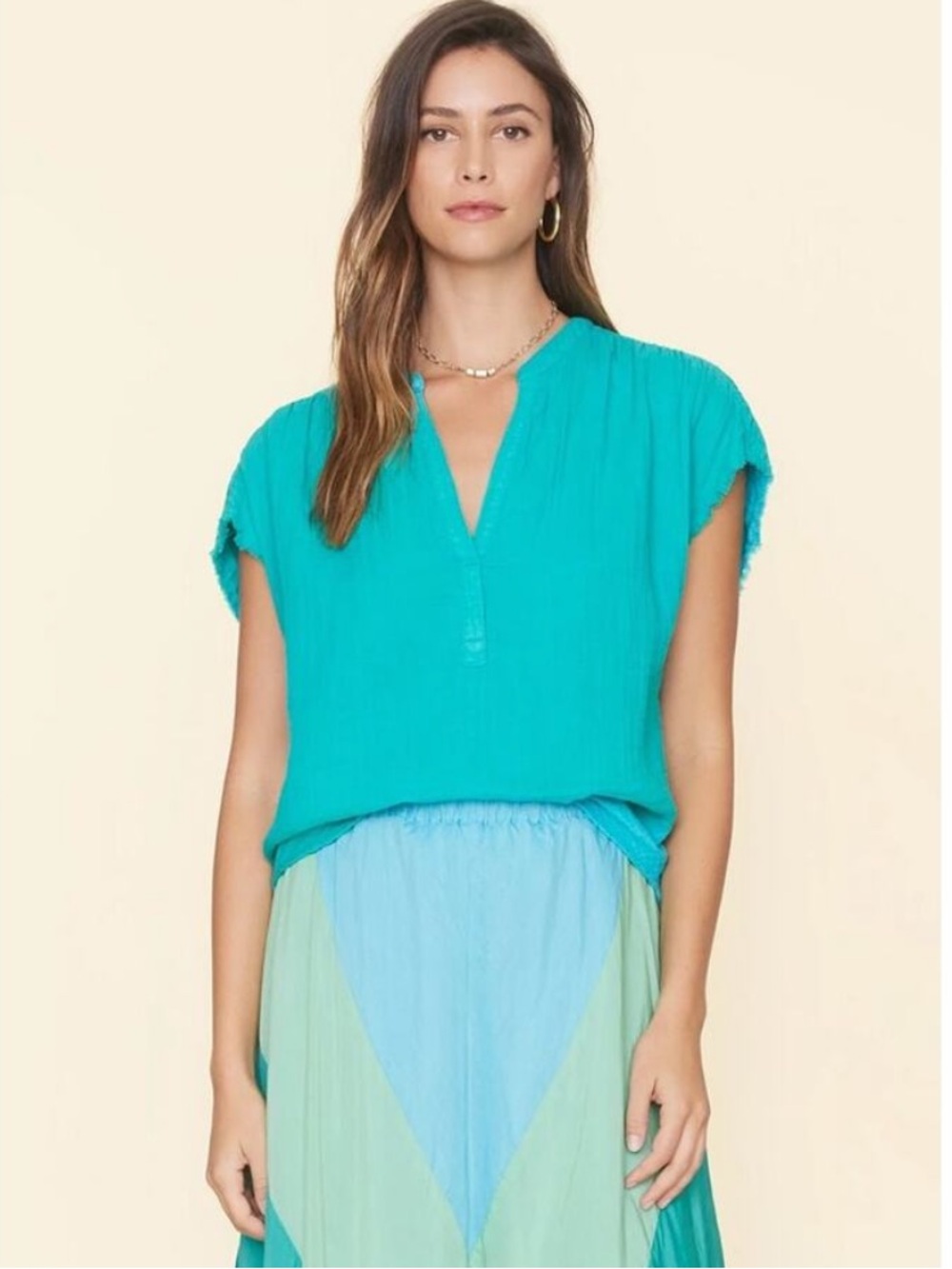 XiRENA Kane Gauzy V-Neck Pop Over Top Baltic Sea Small